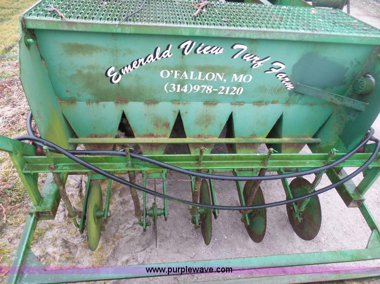 image for item K7655 Sprigger seeder
