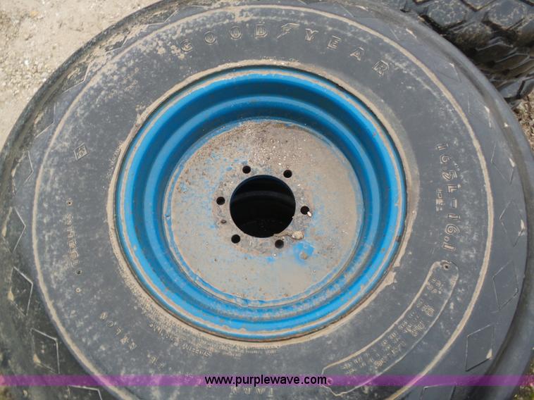 image for item K7658 (6) tires