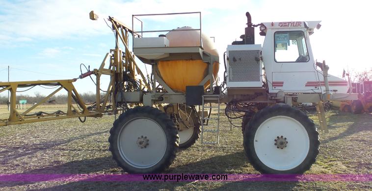 image for item K7668 1996 Tyler Patriot W2 self-propelled sprayer