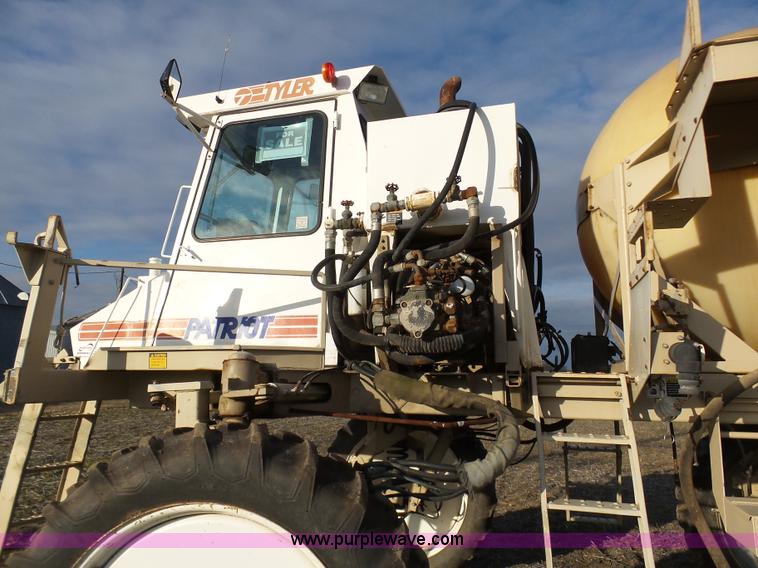 image for item K7668 1996 Tyler Patriot W2 self-propelled sprayer