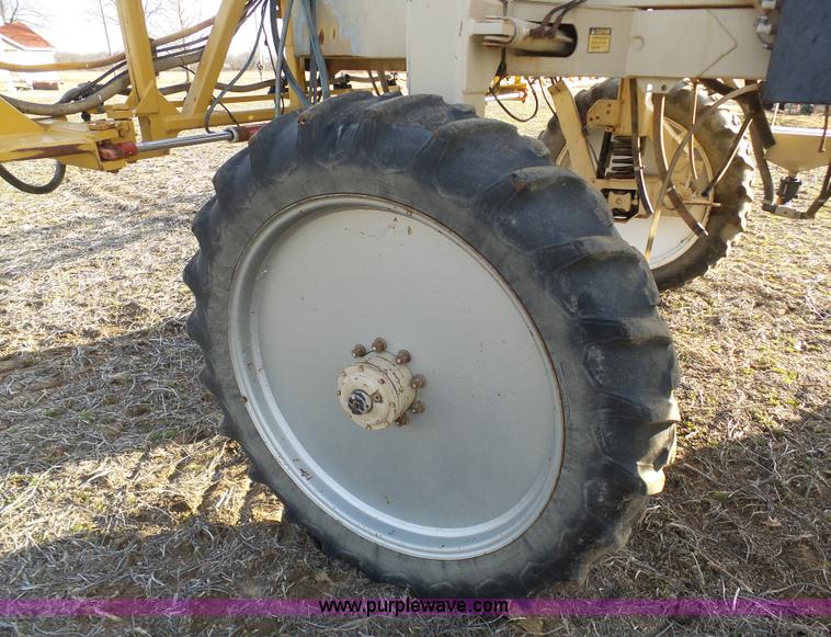 image for item K7668 1996 Tyler Patriot W2 self-propelled sprayer