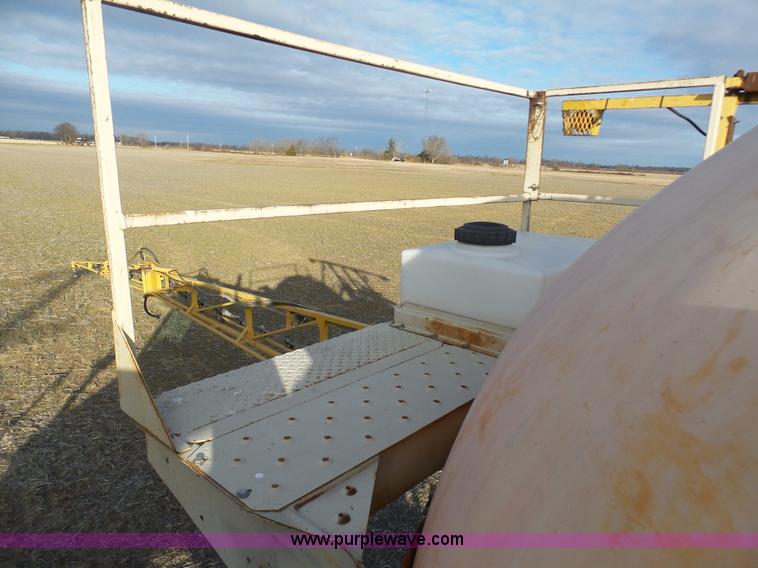 image for item K7668 1996 Tyler Patriot W2 self-propelled sprayer