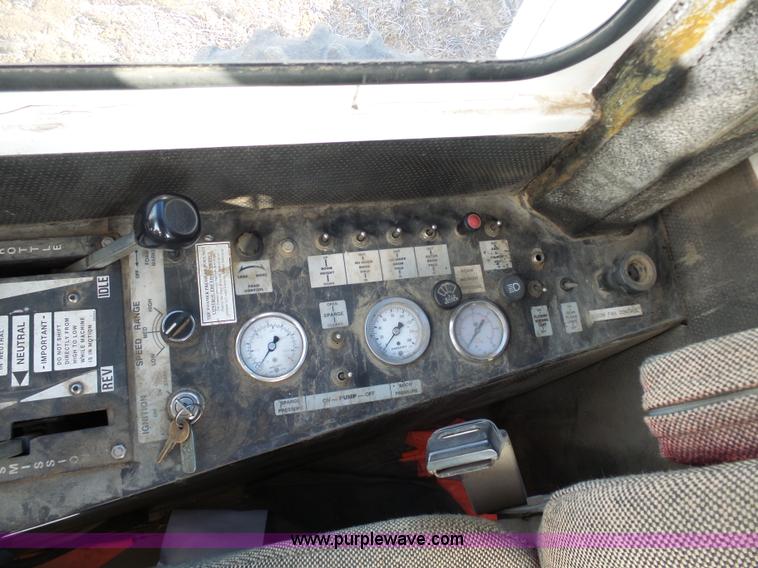 image for item K7668 1996 Tyler Patriot W2 self-propelled sprayer