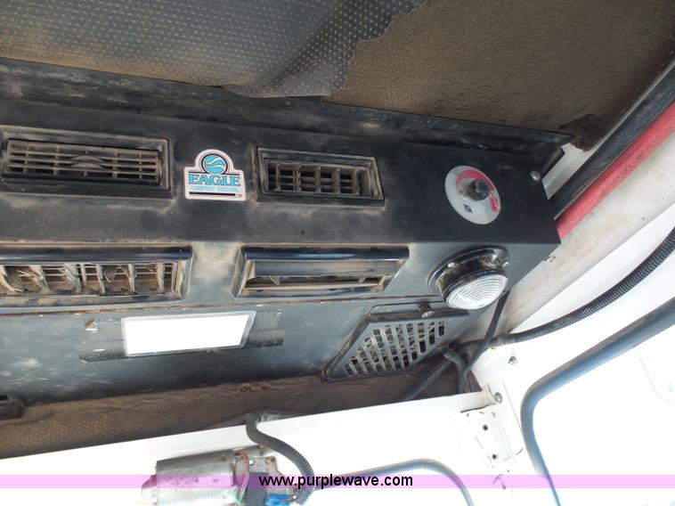 image for item K7668 1996 Tyler Patriot W2 self-propelled sprayer