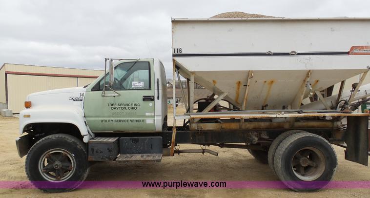 image for item K7671 1996 Chevrolet Kodiak truck cab and chassis