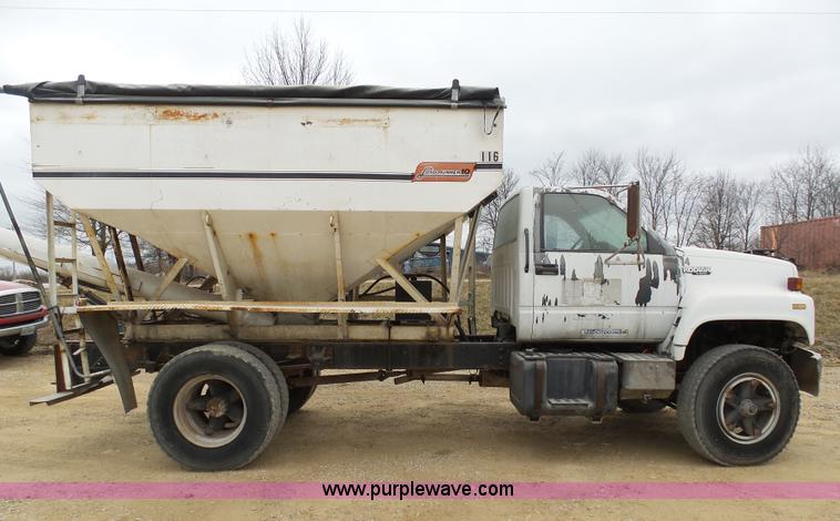 image for item K7671 1996 Chevrolet Kodiak truck cab and chassis