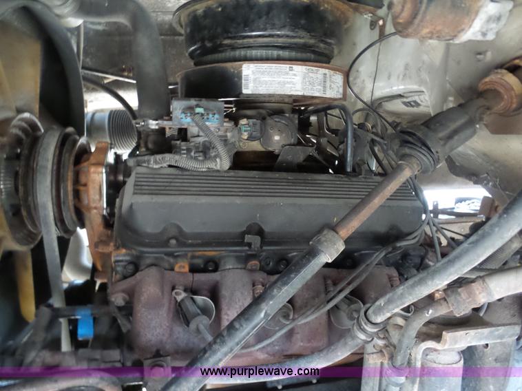 image for item K7671 1996 Chevrolet Kodiak truck cab and chassis