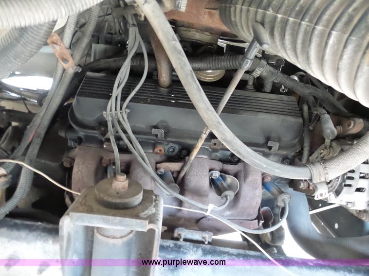 image for item K7671 1996 Chevrolet Kodiak truck cab and chassis