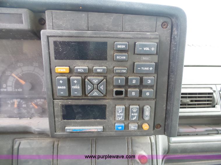 image for item K7671 1996 Chevrolet Kodiak truck cab and chassis