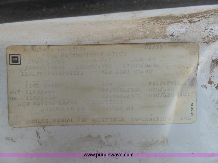 image for item K7671 1996 Chevrolet Kodiak truck cab and chassis