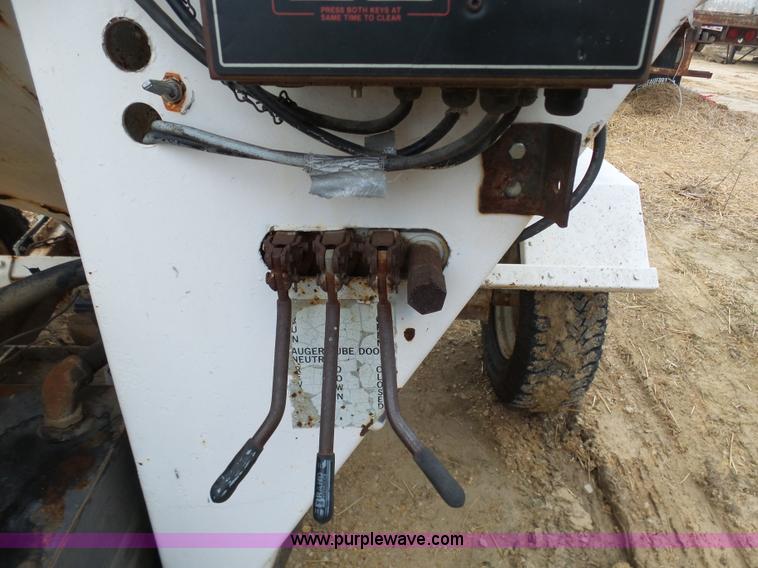 image for item K7672 Seed tender