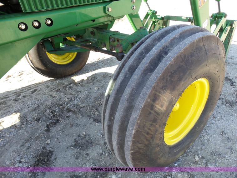 image for item L1512 1988 John Deere 4450 tractor