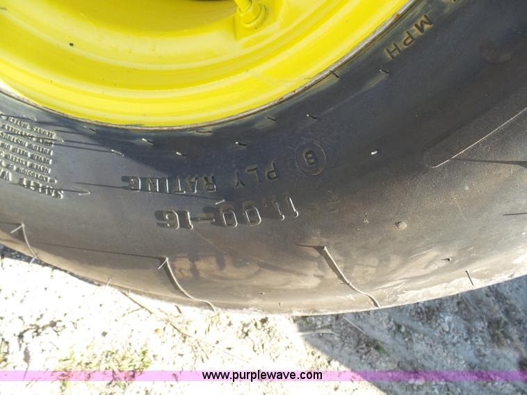 image for item L1512 1988 John Deere 4450 tractor