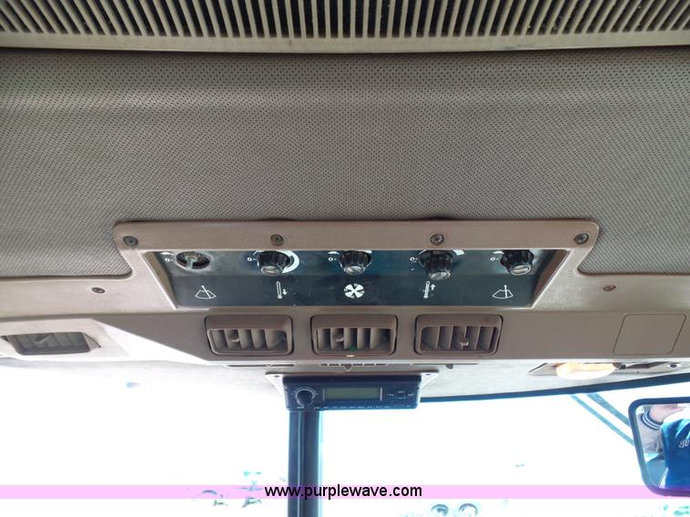 image for item L1512 1988 John Deere 4450 tractor