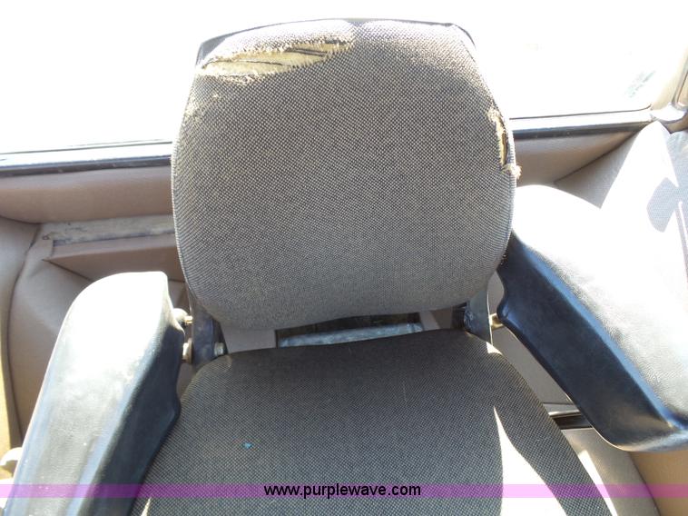 image for item L1512 1988 John Deere 4450 tractor