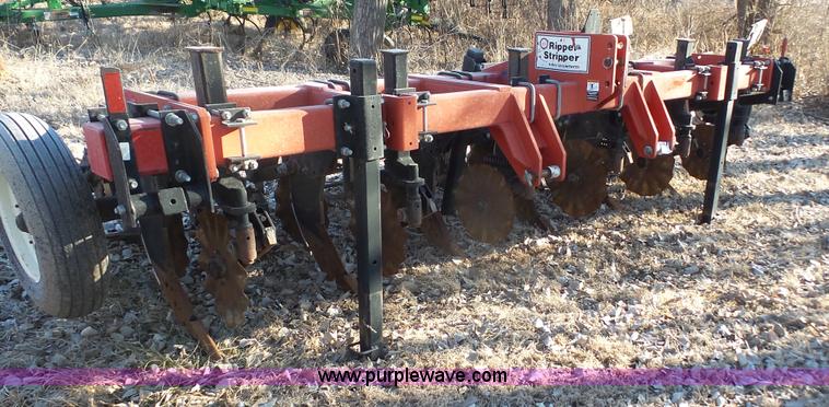 image for item L2368 Unverferth Ripperstripper in-line ripper