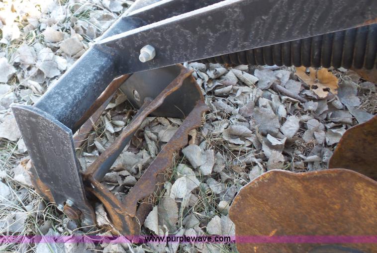 image for item L2368 Unverferth Ripperstripper in-line ripper