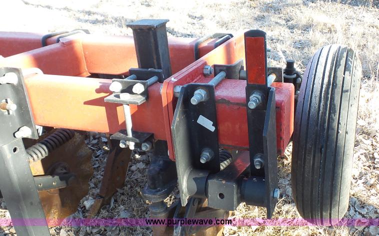 image for item L2368 Unverferth Ripperstripper in-line ripper