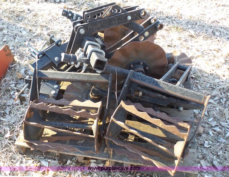 image for item L2368 Unverferth Ripperstripper in-line ripper