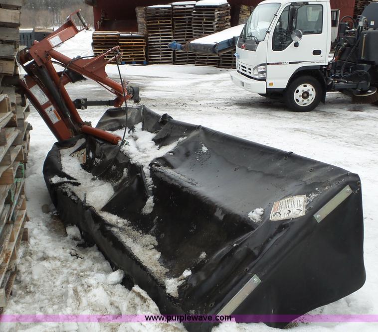 image for item L3924 AGCO 3009 disc mower