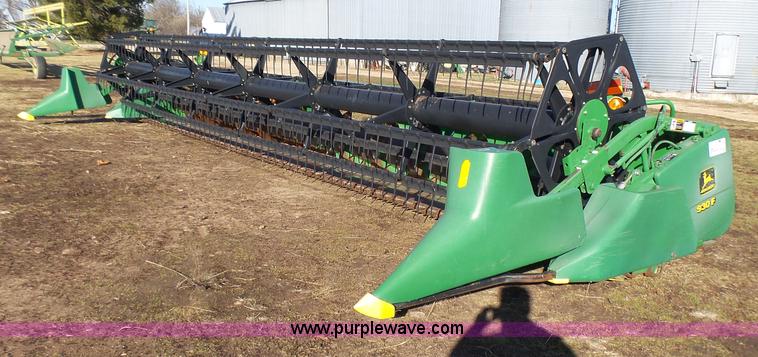 image for item L5394 2000 John Deere 930F flex head