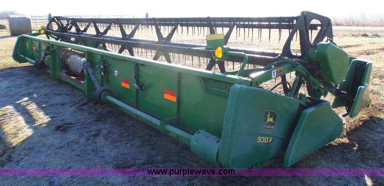 image for item L5394 2000 John Deere 930F flex head