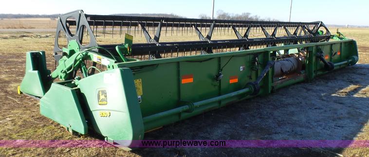 image for item L5394 2000 John Deere 930F flex head