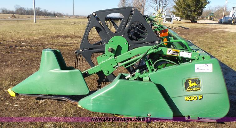 image for item L5394 2000 John Deere 930F flex head
