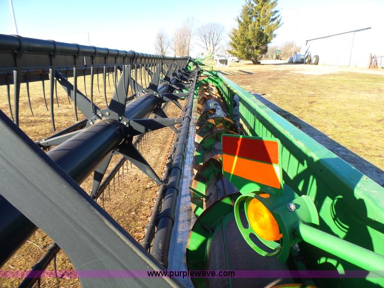 image for item L5394 2000 John Deere 930F flex head