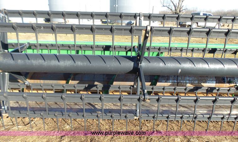 image for item L5394 2000 John Deere 930F flex head