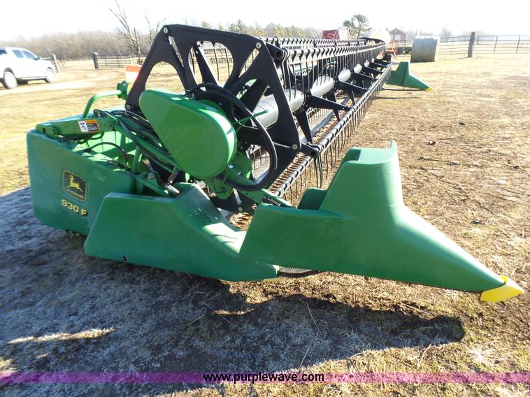image for item L5394 2000 John Deere 930F flex head