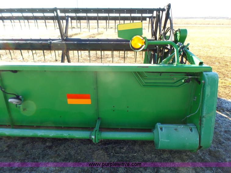 image for item L5394 2000 John Deere 930F flex head