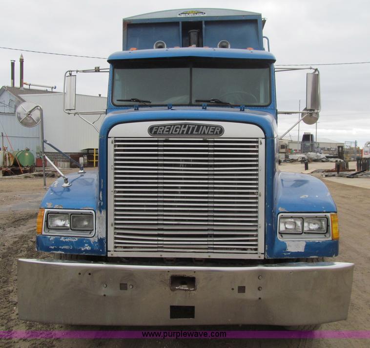image for item L5520 1990 Freightliner FLD grain truck