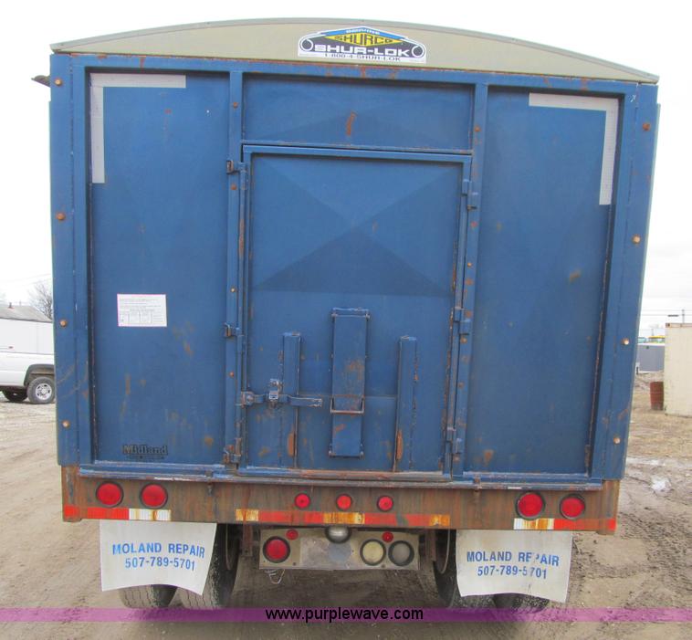 image for item L5520 1990 Freightliner FLD grain truck