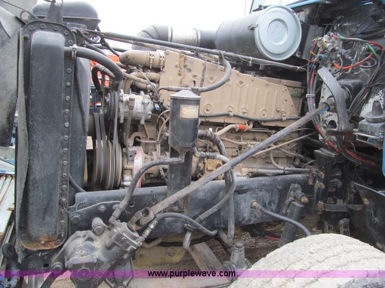 image for item L5520 1990 Freightliner FLD grain truck