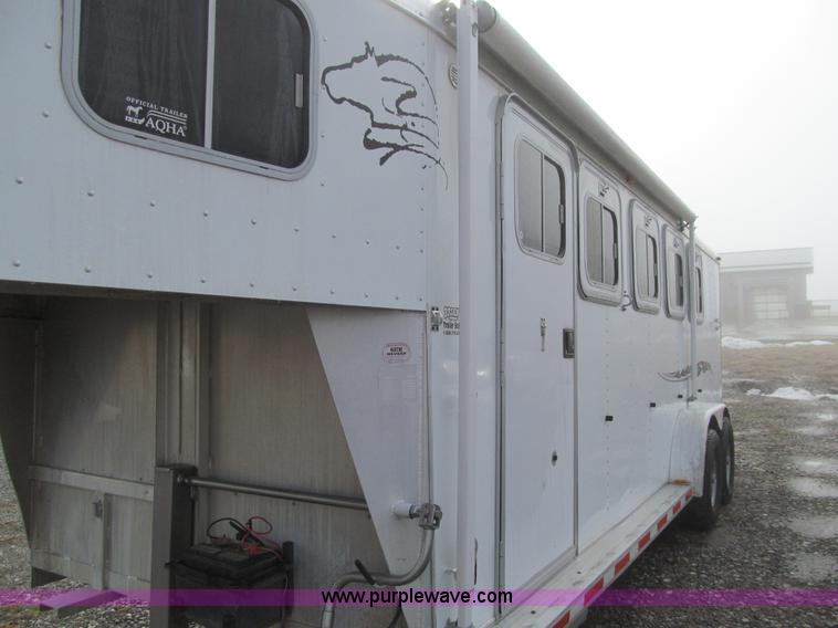 image for item L5526 1999 Sooner livestock trailer