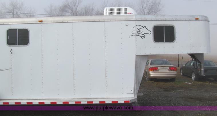 image for item L5526 1999 Sooner livestock trailer