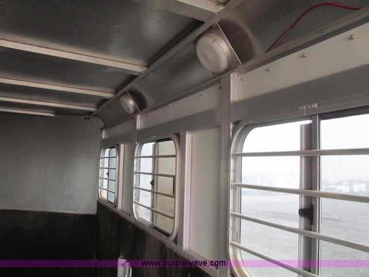 image for item L5526 1999 Sooner livestock trailer