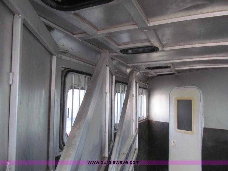 image for item L5526 1999 Sooner livestock trailer