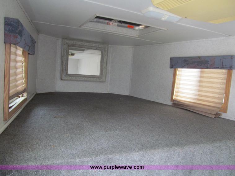 image for item L5526 1999 Sooner livestock trailer