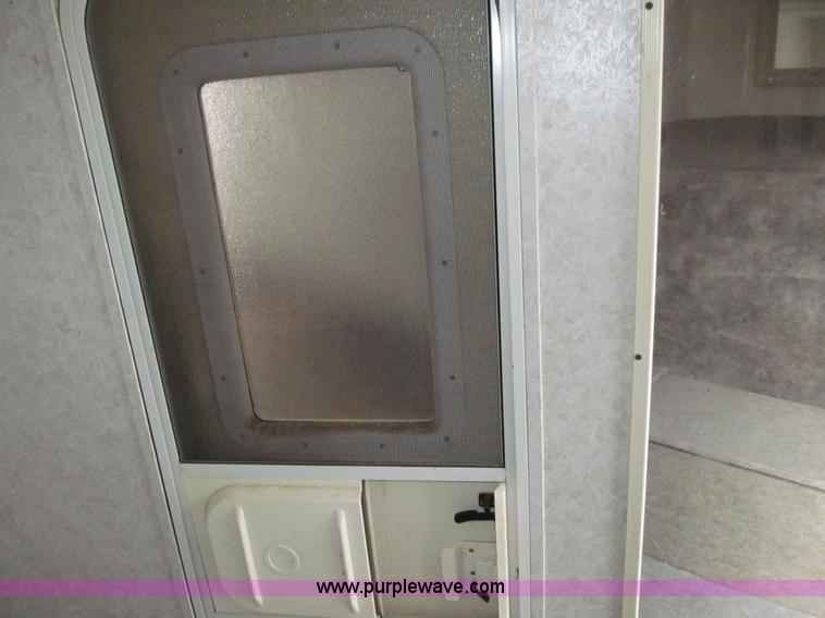 image for item L5526 1999 Sooner livestock trailer