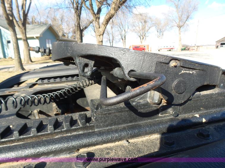 image for item L5749 1994 International 8300 semi truck