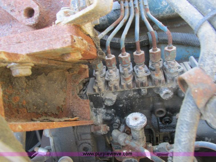 image for item L7008 1989 International 1955 fertilizer tender truck