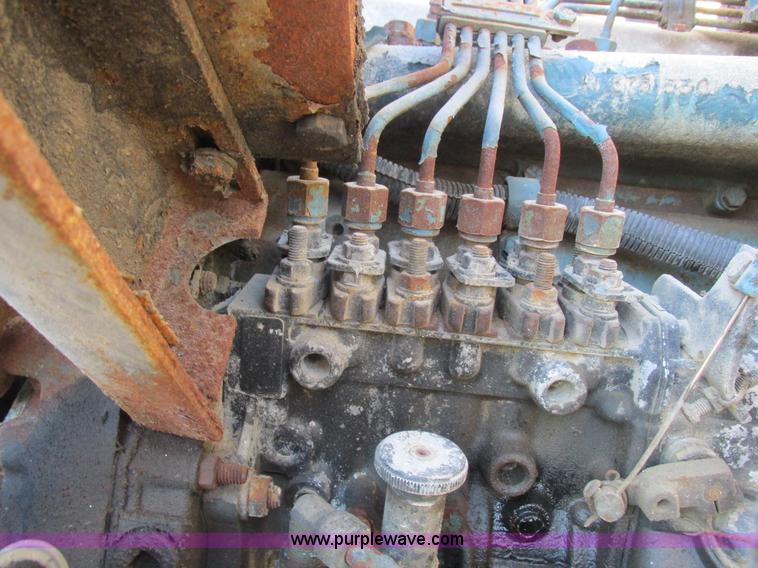 image for item L7008 1989 International 1955 fertilizer tender truck