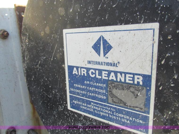 image for item L7008 1989 International 1955 fertilizer tender truck