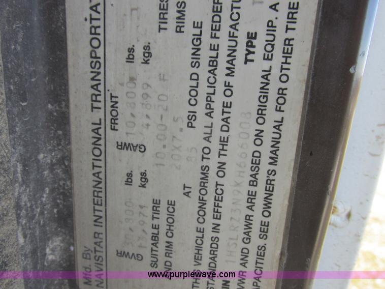 image for item L7008 1989 International 1955 fertilizer tender truck