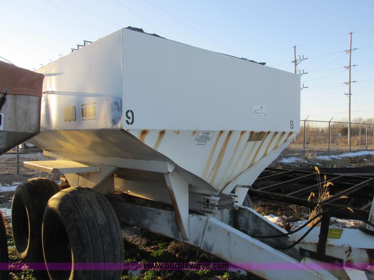 image for item L7015 Fertilizer spreader cart