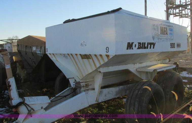 image for item L7015 Fertilizer spreader cart