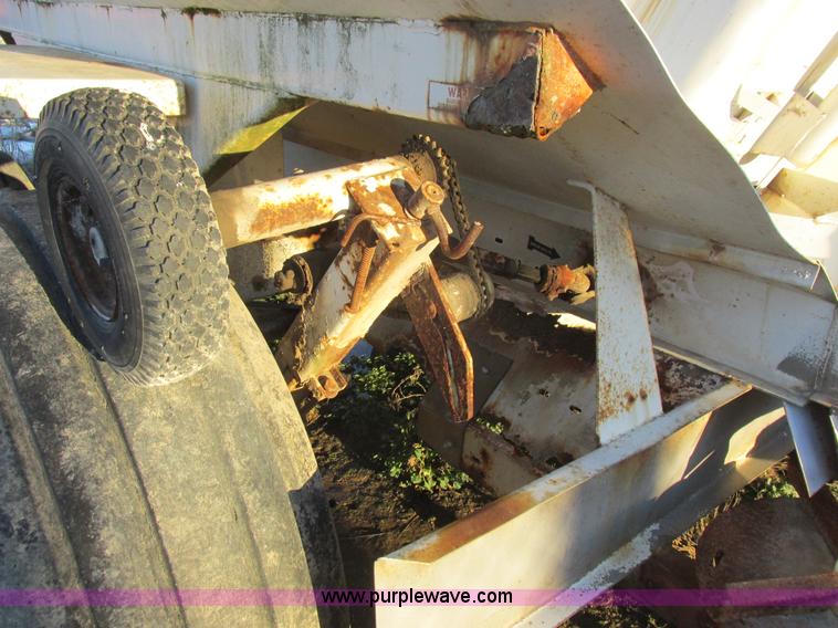 image for item L7015 Fertilizer spreader cart