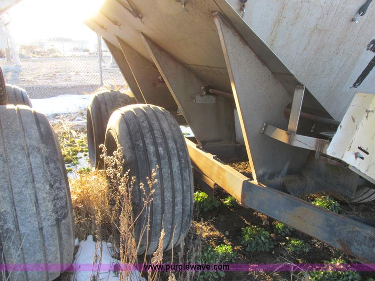 image for item L7016 Fertilizer spreader cart